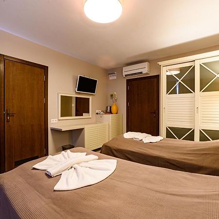 Antique Boutique Hotel Павел-Баня Экстерьер фото