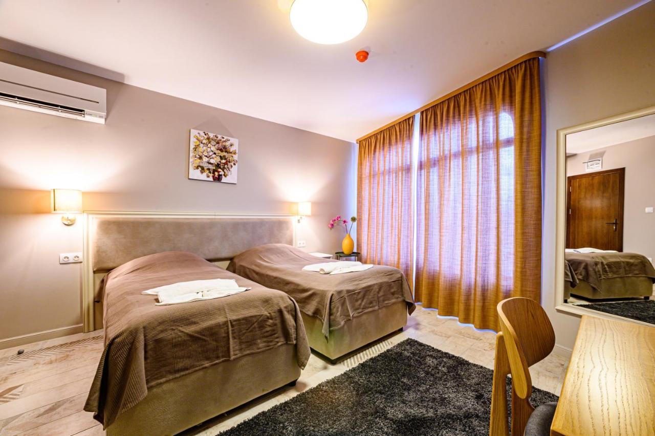 Antique Boutique Hotel Павел-Баня Экстерьер фото