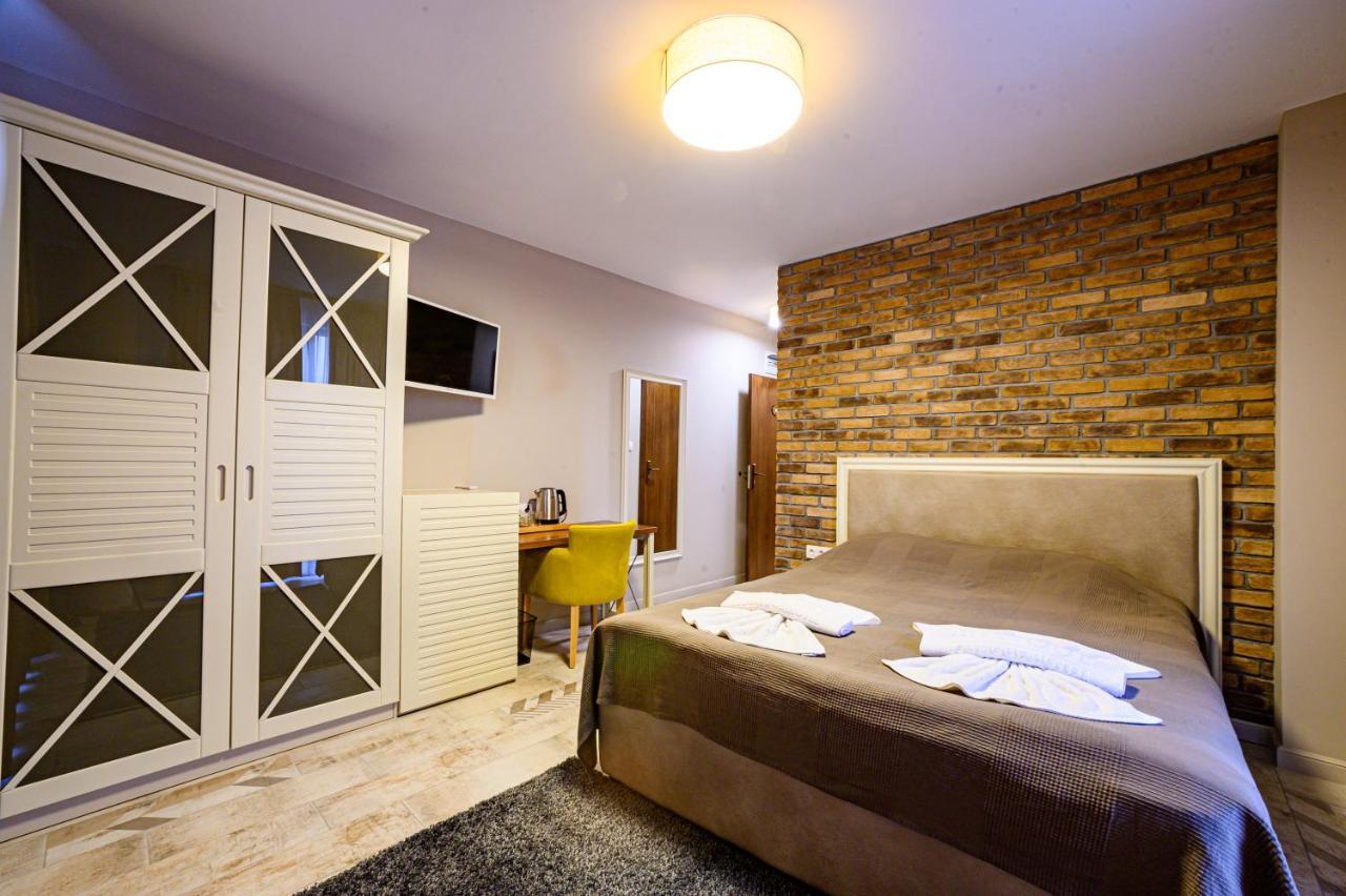 Antique Boutique Hotel Павел-Баня Экстерьер фото