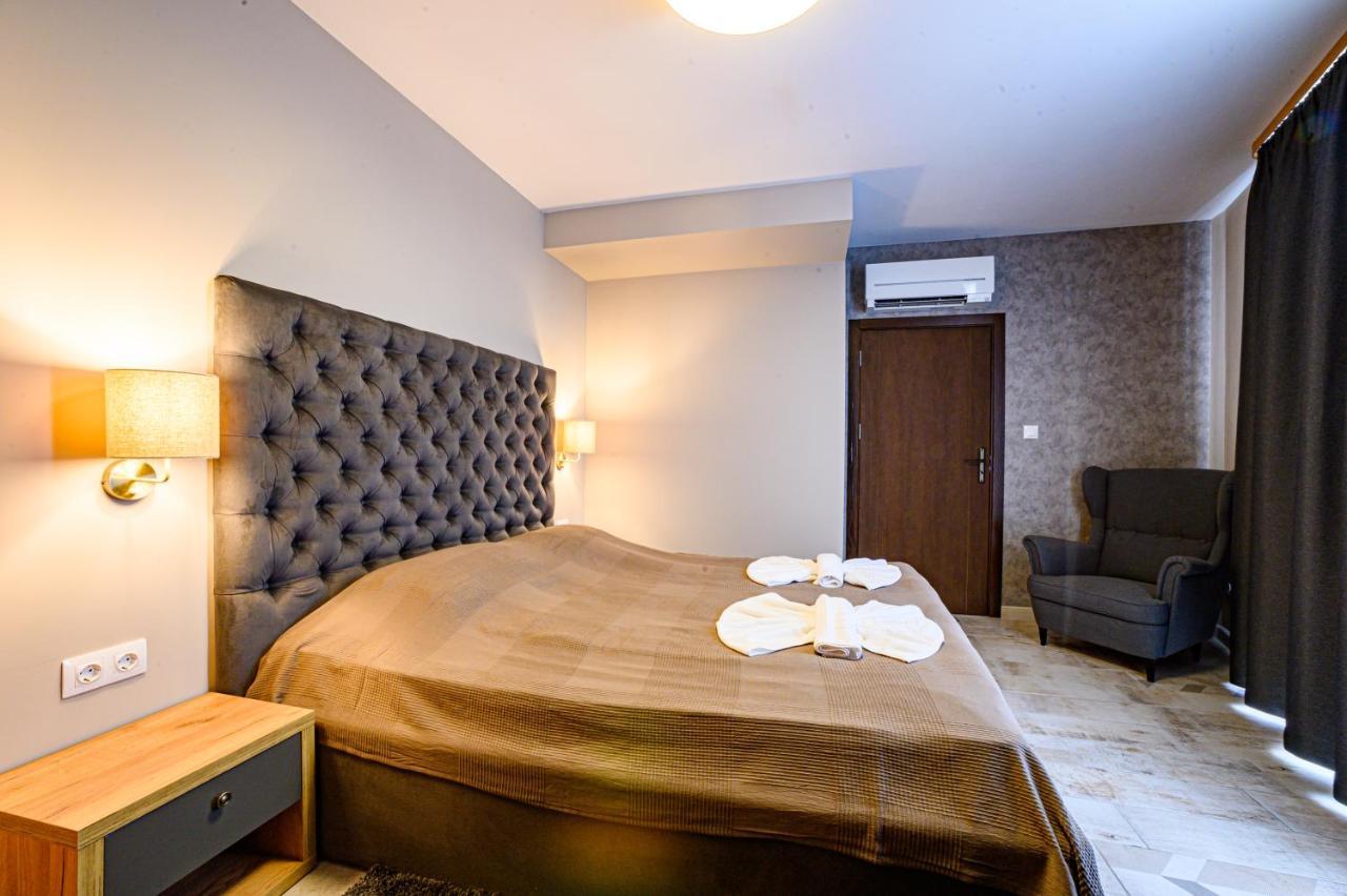 Antique Boutique Hotel Павел-Баня Экстерьер фото