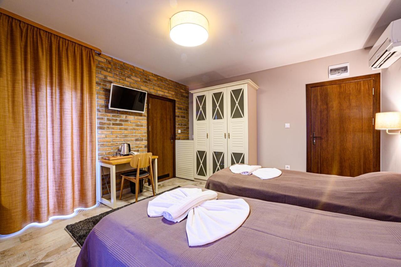 Antique Boutique Hotel Павел-Баня Экстерьер фото