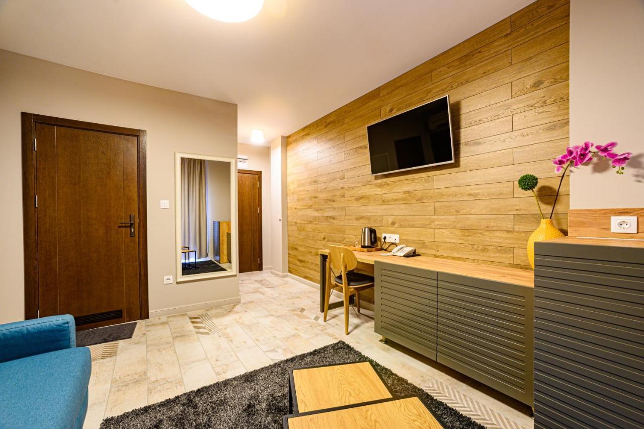 Antique Boutique Hotel Павел-Баня Экстерьер фото
