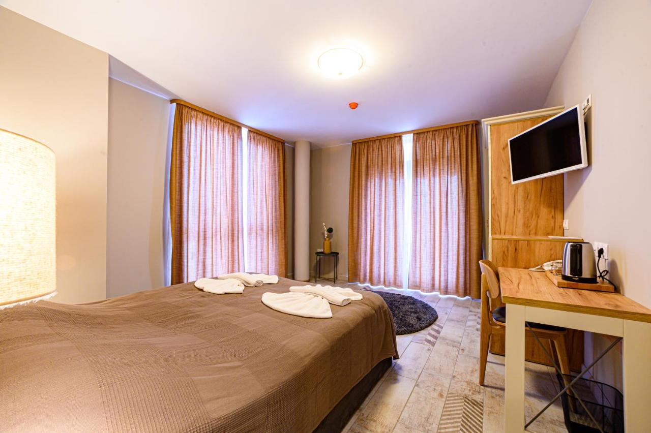 Antique Boutique Hotel Павел-Баня Экстерьер фото