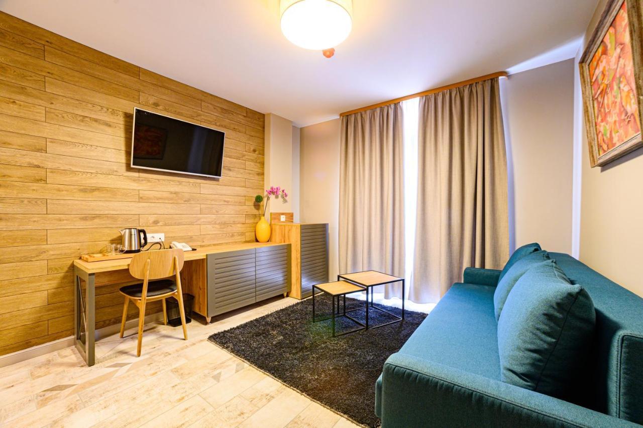 Antique Boutique Hotel Павел-Баня Экстерьер фото