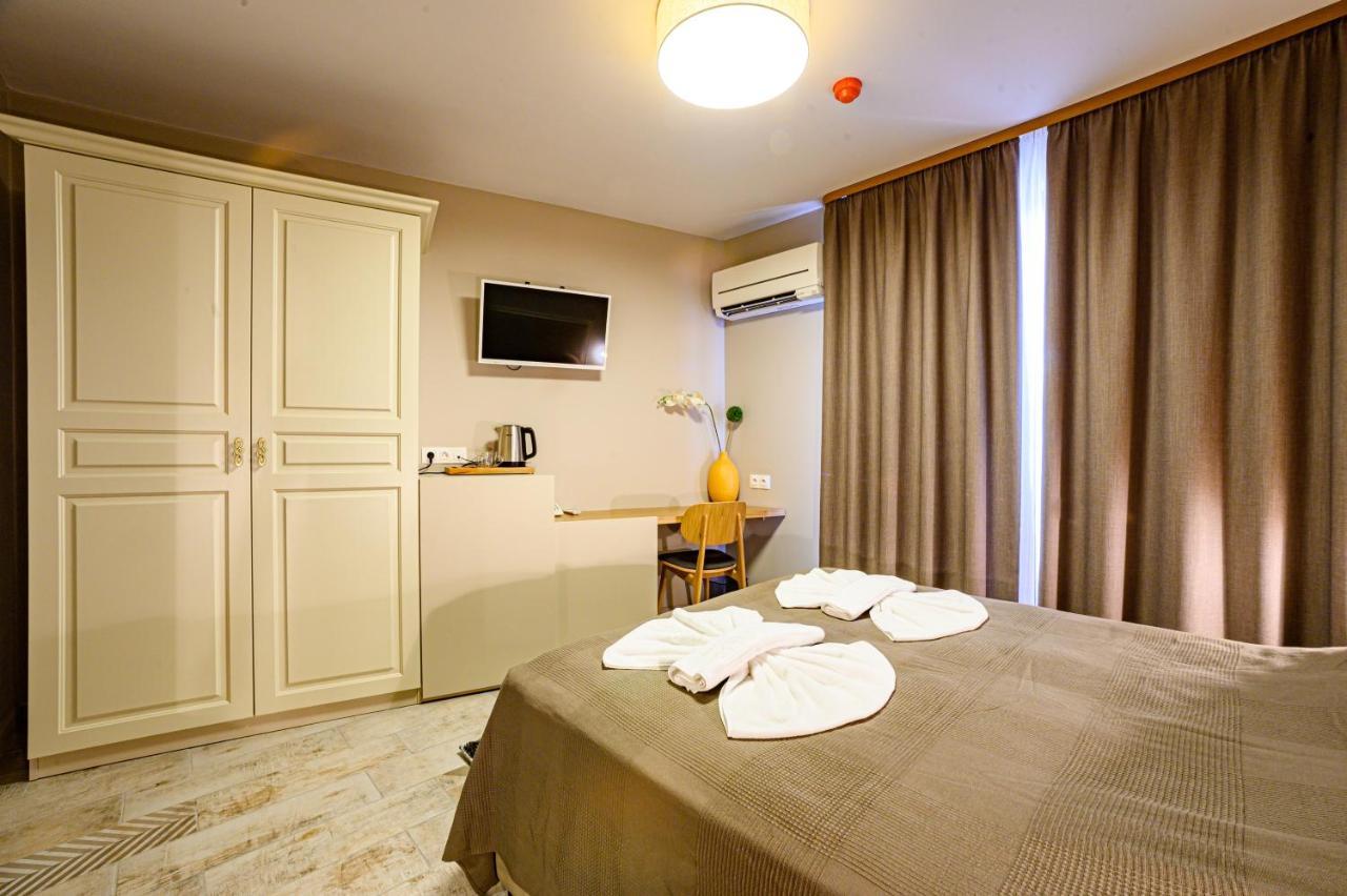 Antique Boutique Hotel Павел-Баня Экстерьер фото